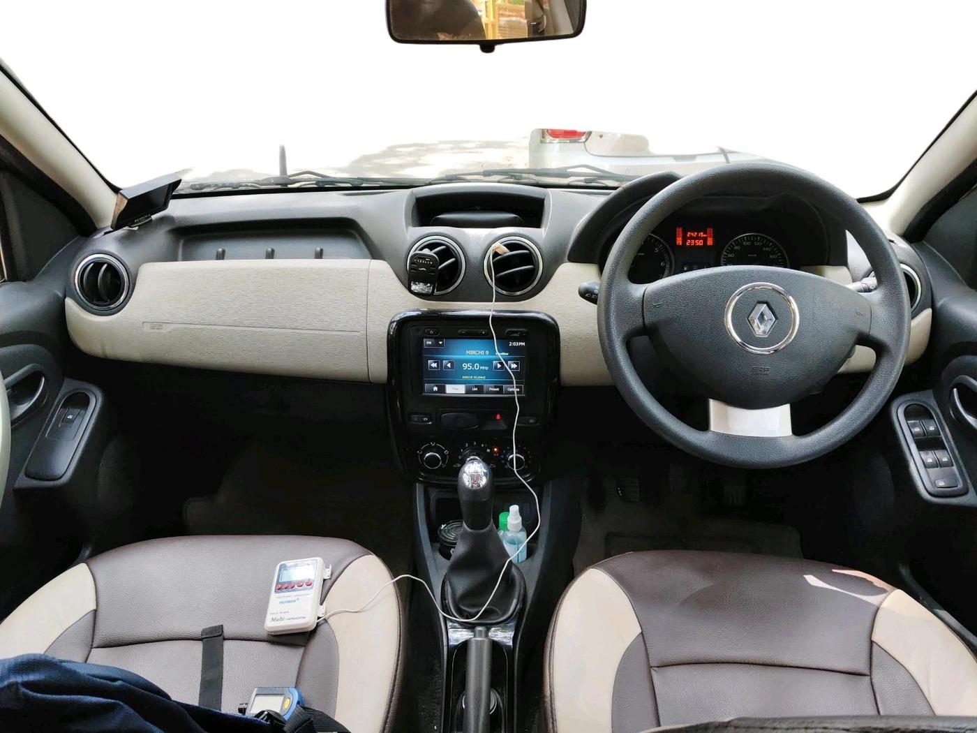 2014 Renault Duster 85 PS RXL DIESEL, Diesel, Manual, 24,215 km, interior