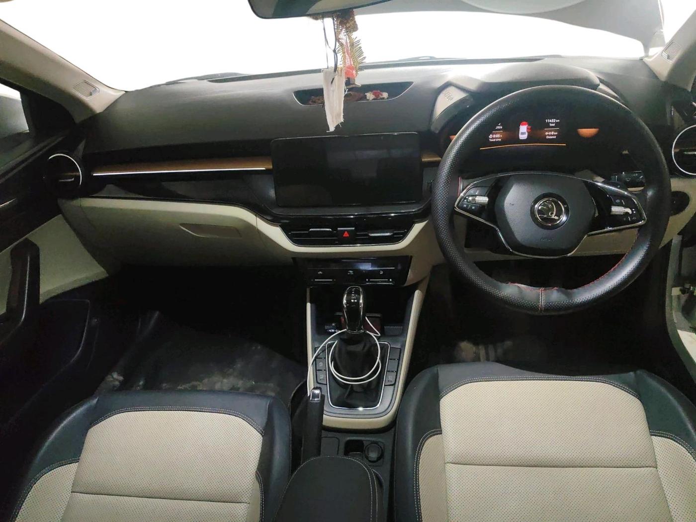 2024 Skoda SLAVIA STYLE 1.0L TSI AT, Petrol, Automatic, 11,432 km, interior