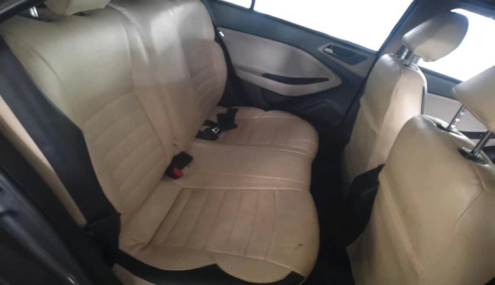2016 Hyundai Elite i20 ASTA 1.2, Petrol, Manual, 1,85,676 km, interior