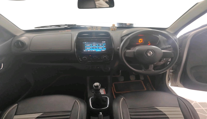 2018 Renault Kwid RXT 1.0 (O), Petrol, Manual, 29,949 km, interior
