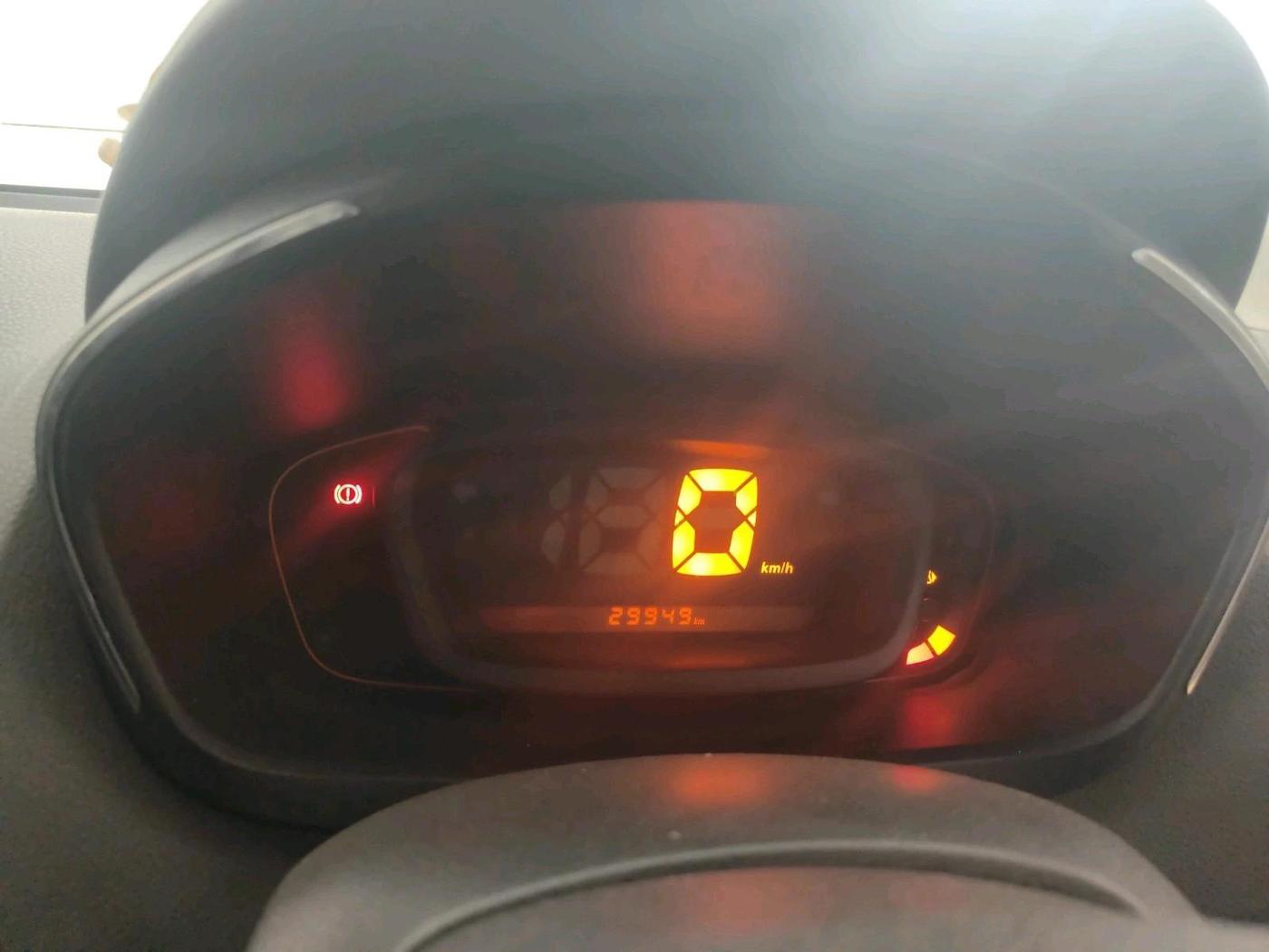 2018 Renault Kwid RXT 1.0 (O), Petrol, Manual, 29,949 km, interior