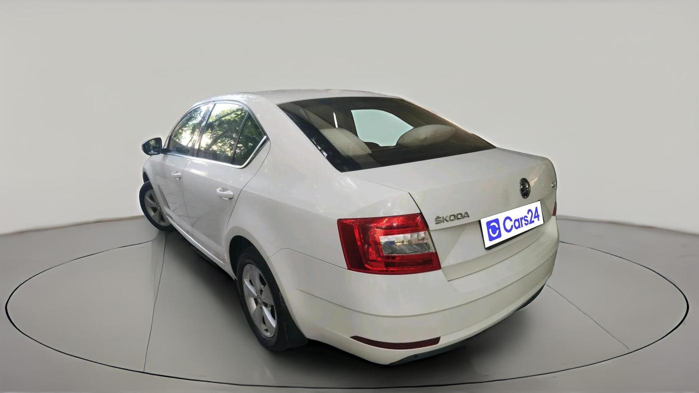2018 Skoda Octavia 2.0 TDI CR STYLE, Diesel, Manual, 69,054 km, exterior