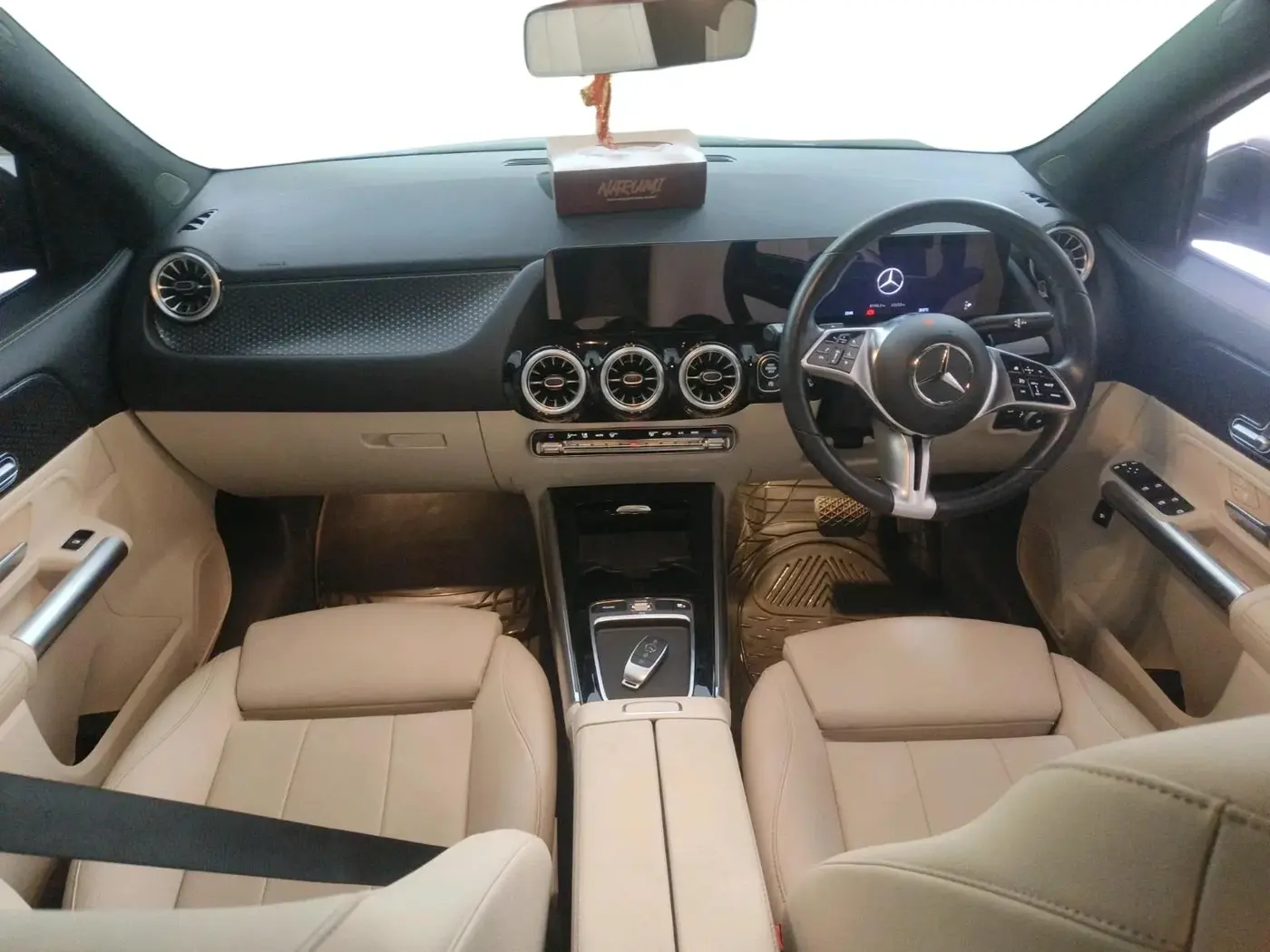 2024 Mercedes Benz GLA Class 200, Petrol, Automatic, 15,400 km, interior