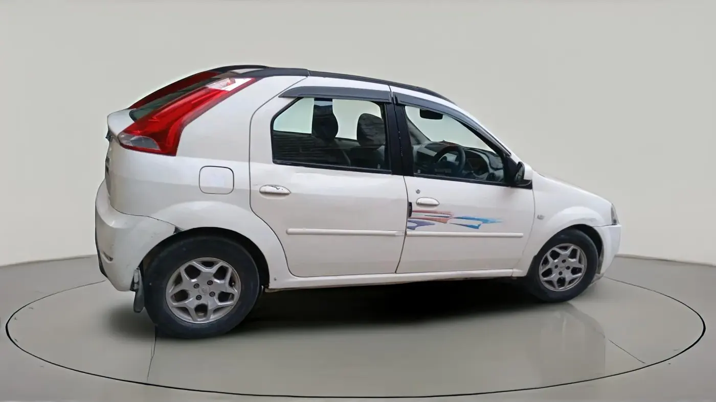 2013 Mahindra Verito 1.5 D6, Diesel, Manual, 1,39,716 km, exterior