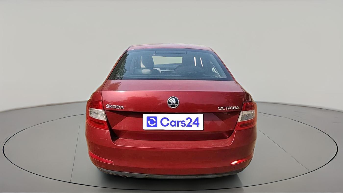 2015 Skoda Octavia ELEGANCE 2.0 TDI AT, Diesel, Automatic, 1,02,136 km, exterior