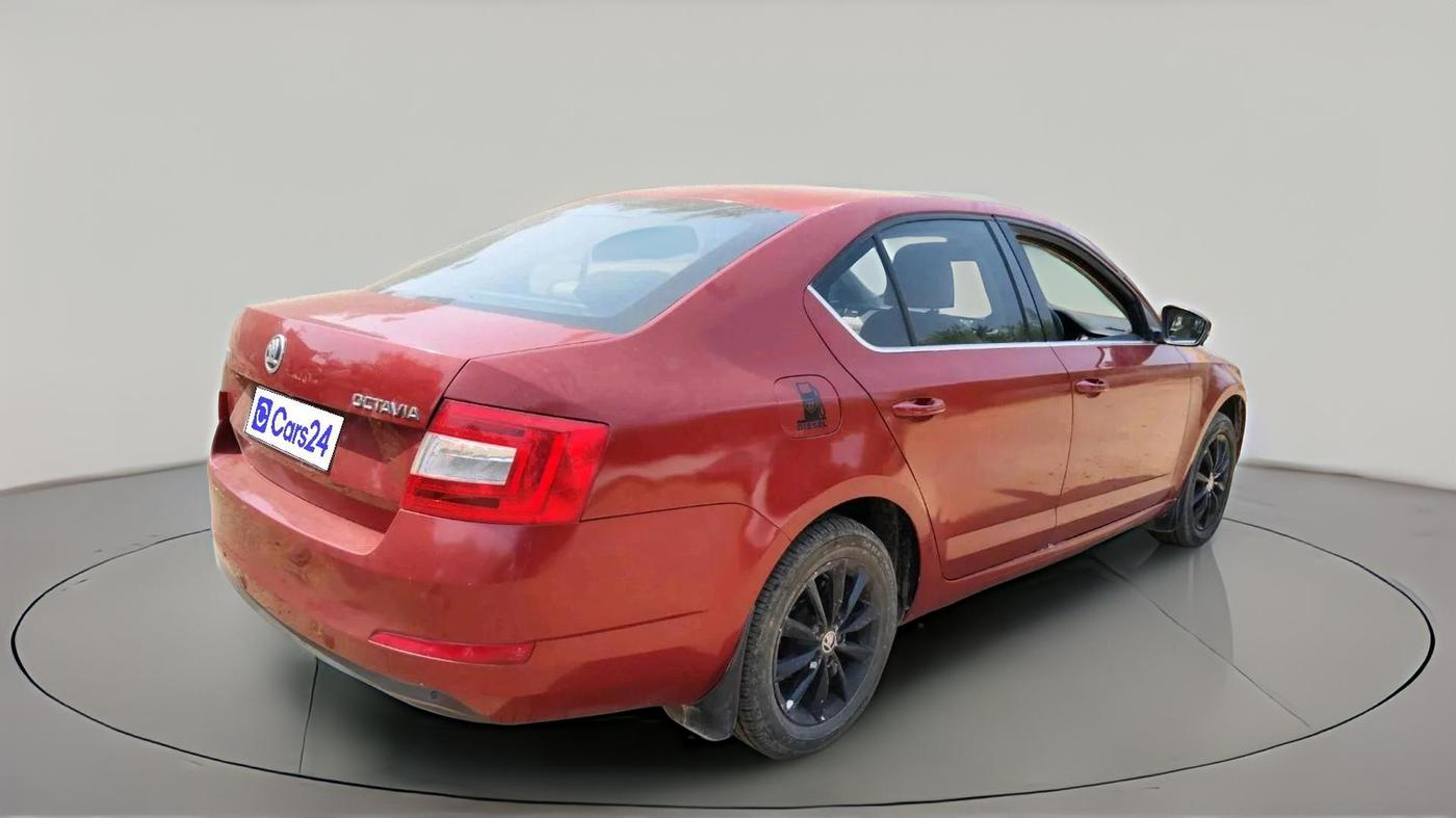 2015 Skoda Octavia ELEGANCE 2.0 TDI AT, Diesel, Automatic, 1,02,136 km, exterior