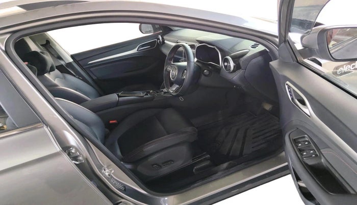2025 MG ZS EV Essence, Electric, Automatic, 21,118 km, interior