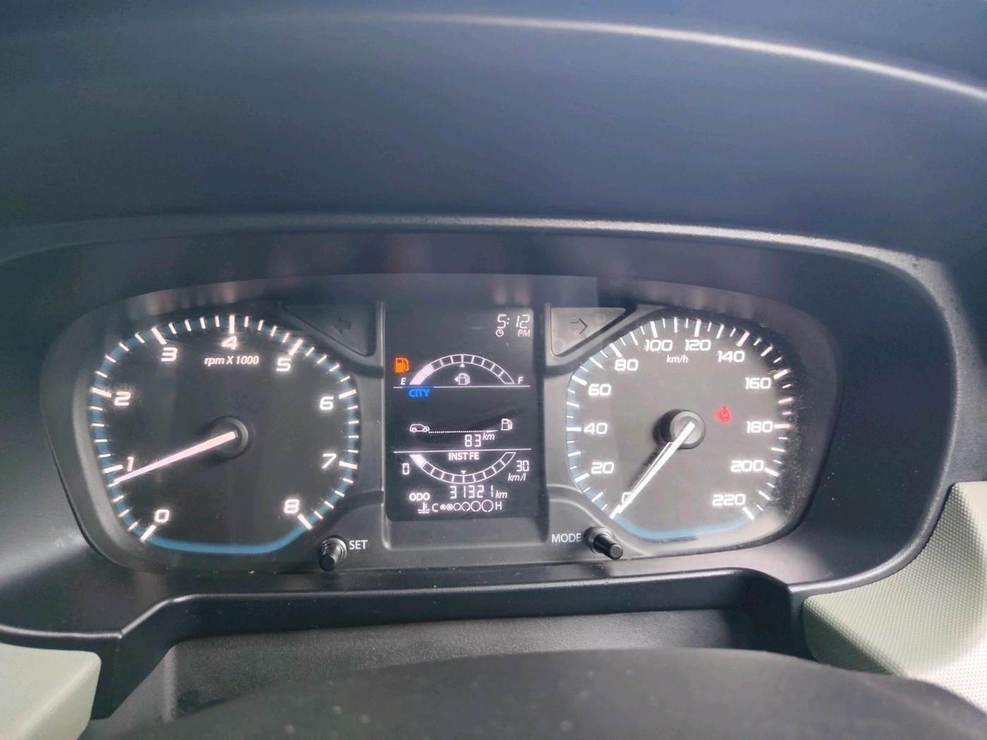 2023 Tata PUNCH ADVENTURE CAMO MT, Petrol, Manual, 31,321 km, interior