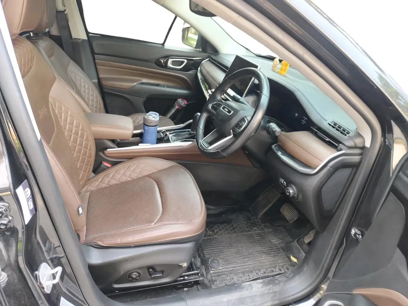 2024 Jeep MERIDIAN LIMITED (O) 4X2 AT, Diesel, Automatic, 24,941 km, interior