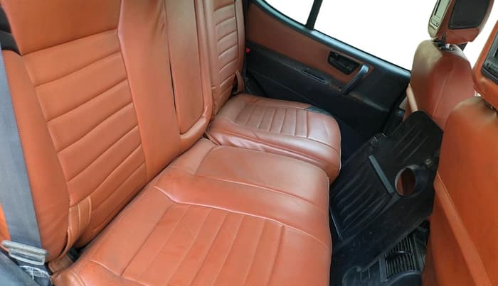 2011 Tata Safari 4X2 VX DICOR 2.2 VTT, Diesel, Manual, 1,10,466 km, interior