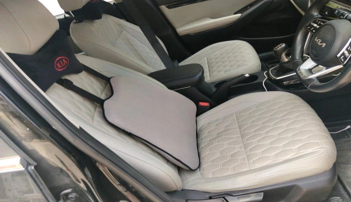 2021 KIA SELTOS HTX 1.5 PETROL, Petrol, Manual, 32,494 km, interior