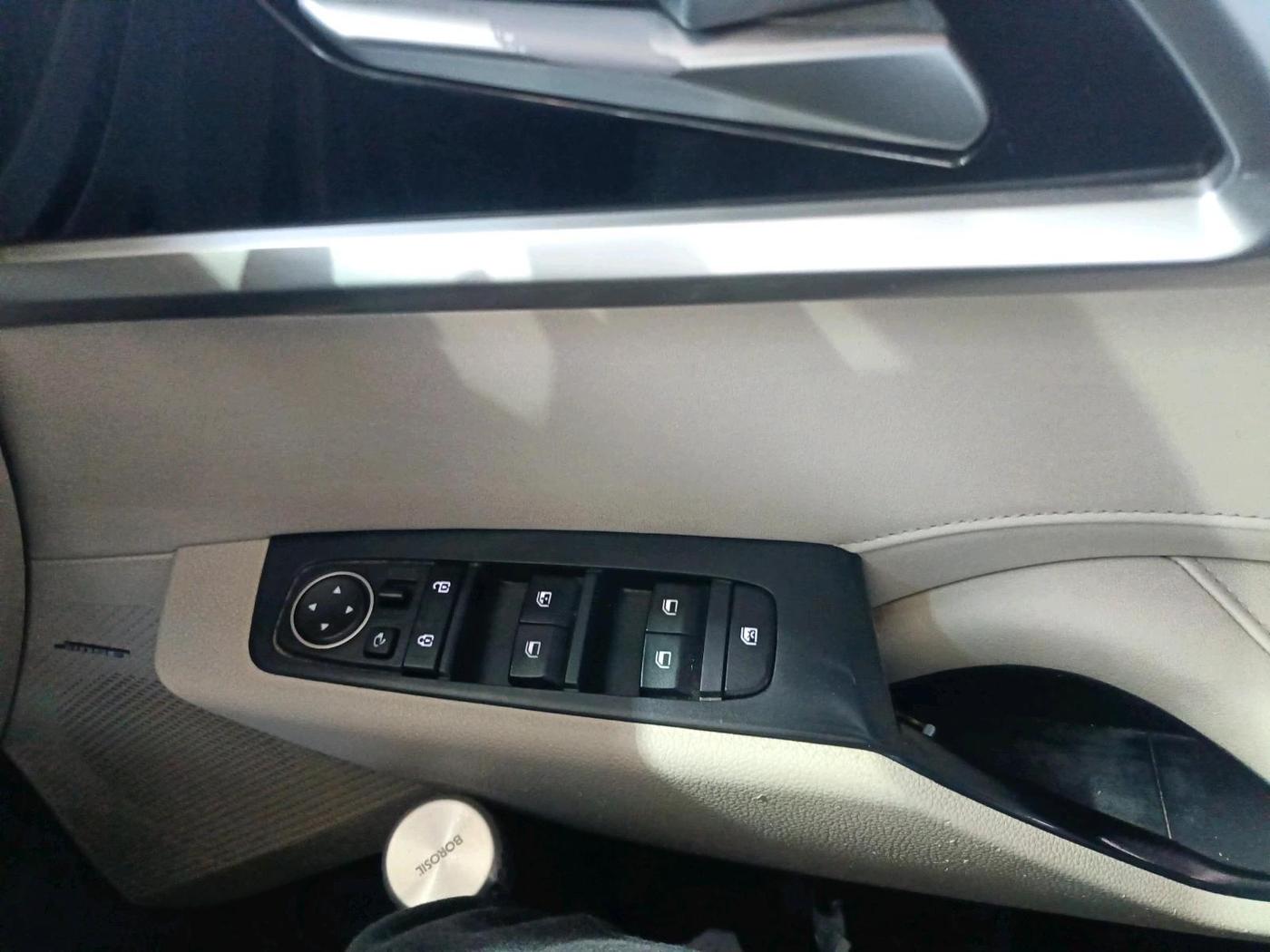 2023 KIA CARENS LUXURY PLUS 1.5 DIESEL AT 7 STR, Diesel, Automatic, 72,976 km, interior