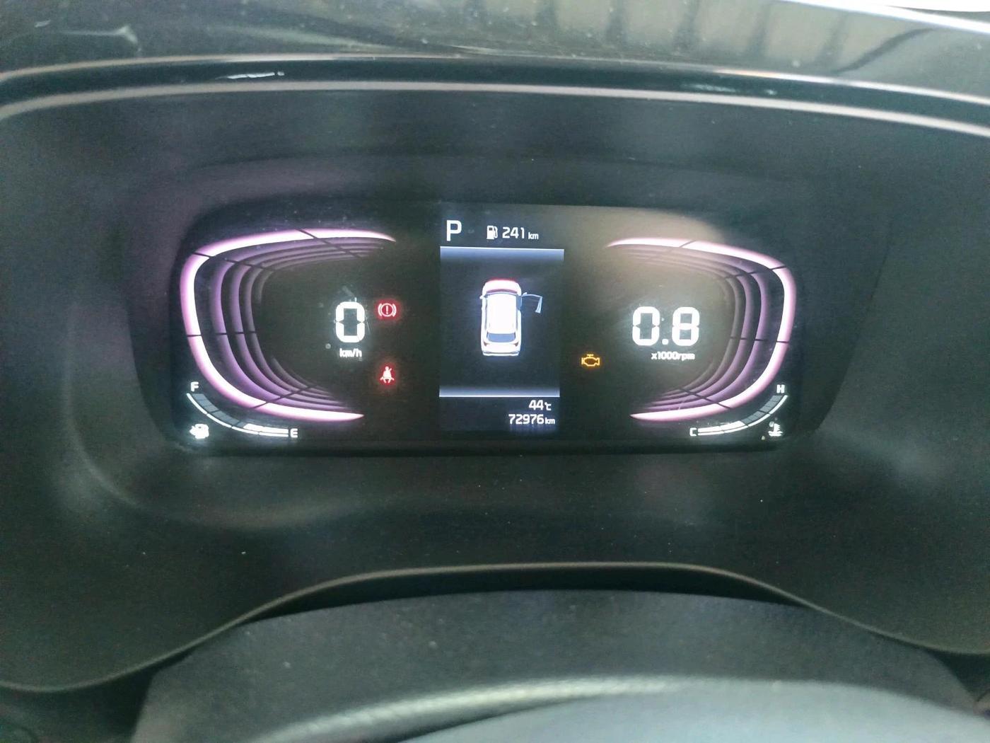 2023 KIA CARENS LUXURY PLUS 1.5 DIESEL AT 7 STR, Diesel, Automatic, 72,976 km, interior