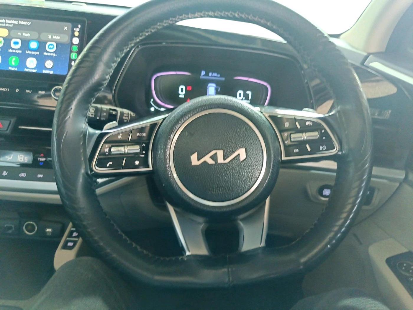 2023 KIA CARENS LUXURY PLUS 1.5 DIESEL AT 7 STR, Diesel, Automatic, 72,976 km, interior
