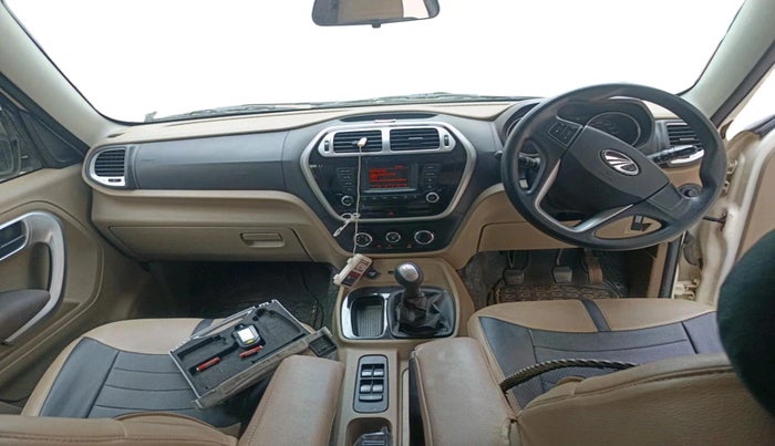 2017 Mahindra TUV300 T8, Diesel, Manual, 99,688 km, interior