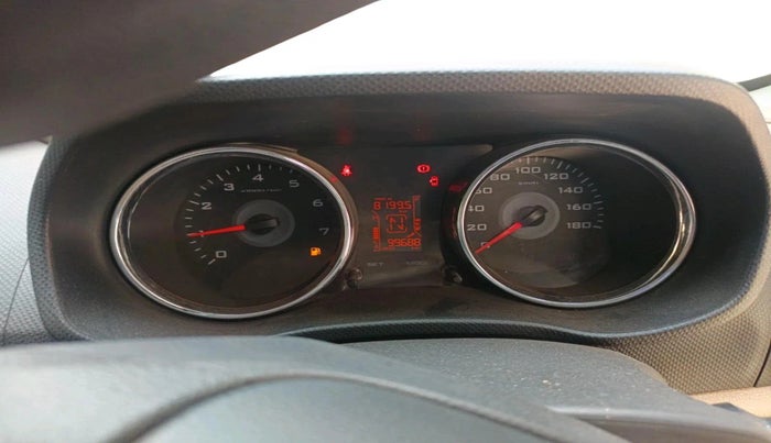 2017 Mahindra TUV300 T8, Diesel, Manual, 99,688 km, interior