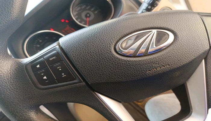 2017 Mahindra TUV300 T8, Diesel, Manual, 99,688 km, interior