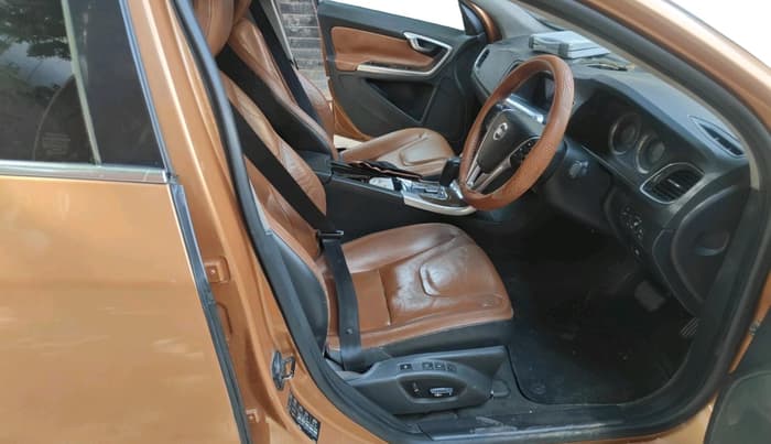 2011 Volvo S60 SUMMUM D5, Diesel, Automatic, 1,26,470 km, interior