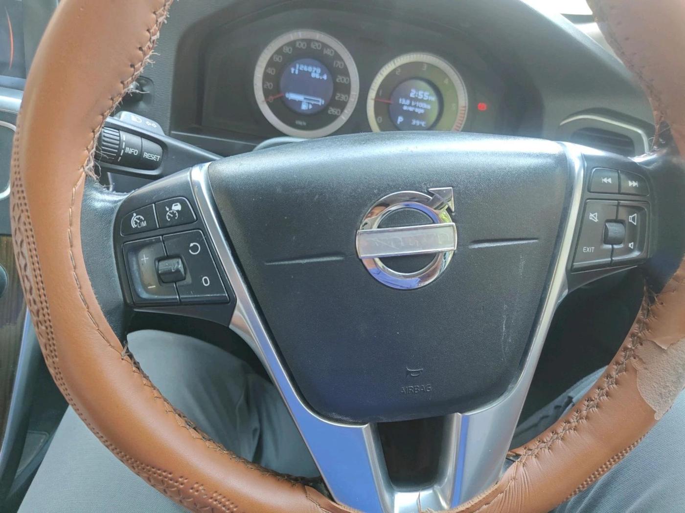 2011 Volvo S60 SUMMUM D5, Diesel, Automatic, 1,26,470 km, interior