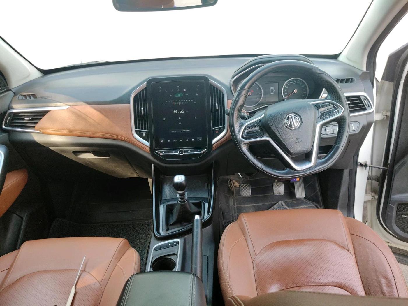 2021 MG HECTOR PLUS SMART 2.0 DIESEL TURBO MT 7-STR, Diesel, Manual, 70,579 km, interior