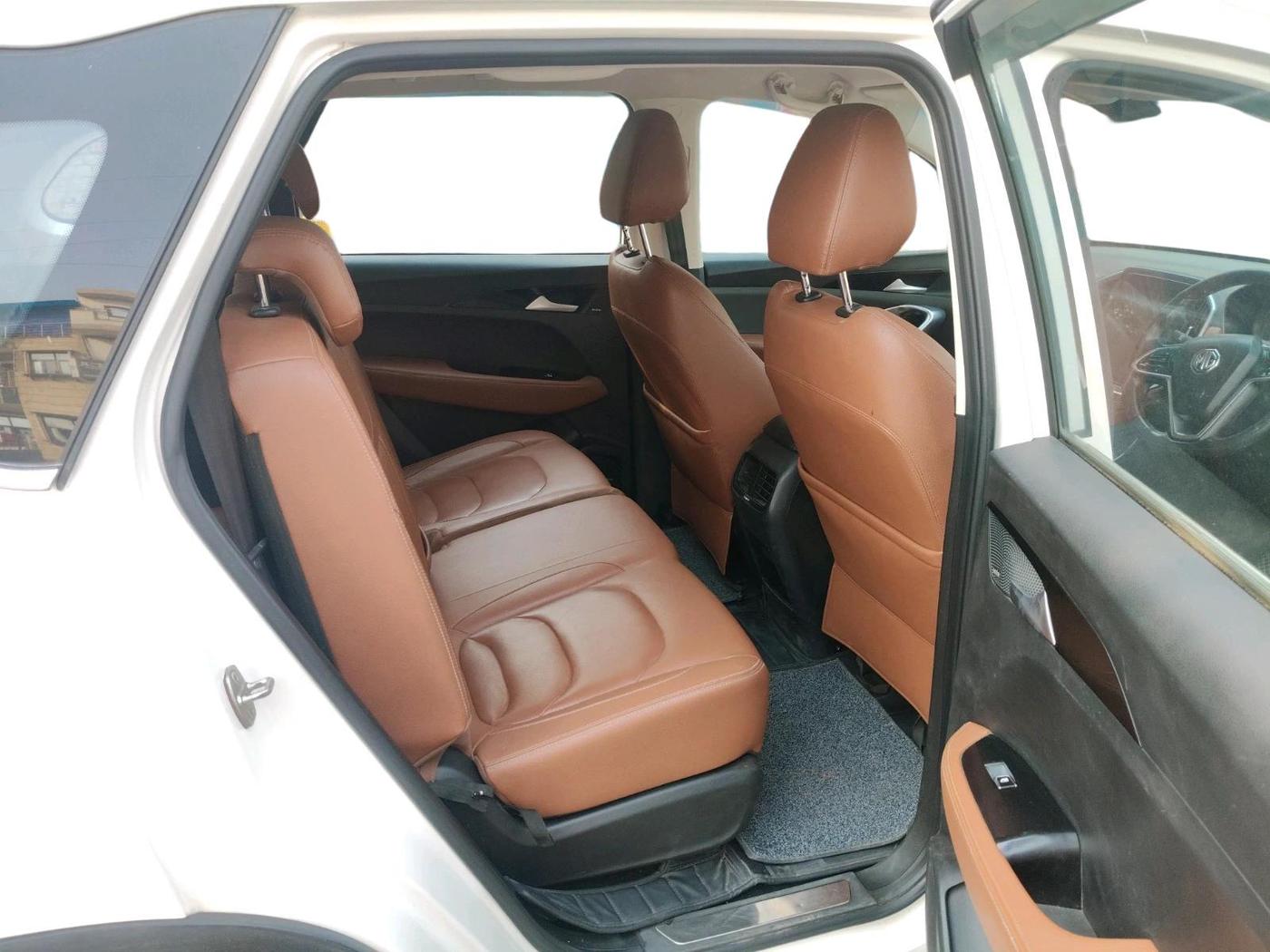 2021 MG HECTOR PLUS SMART 2.0 DIESEL TURBO MT 7-STR, Diesel, Manual, 70,579 km, interior