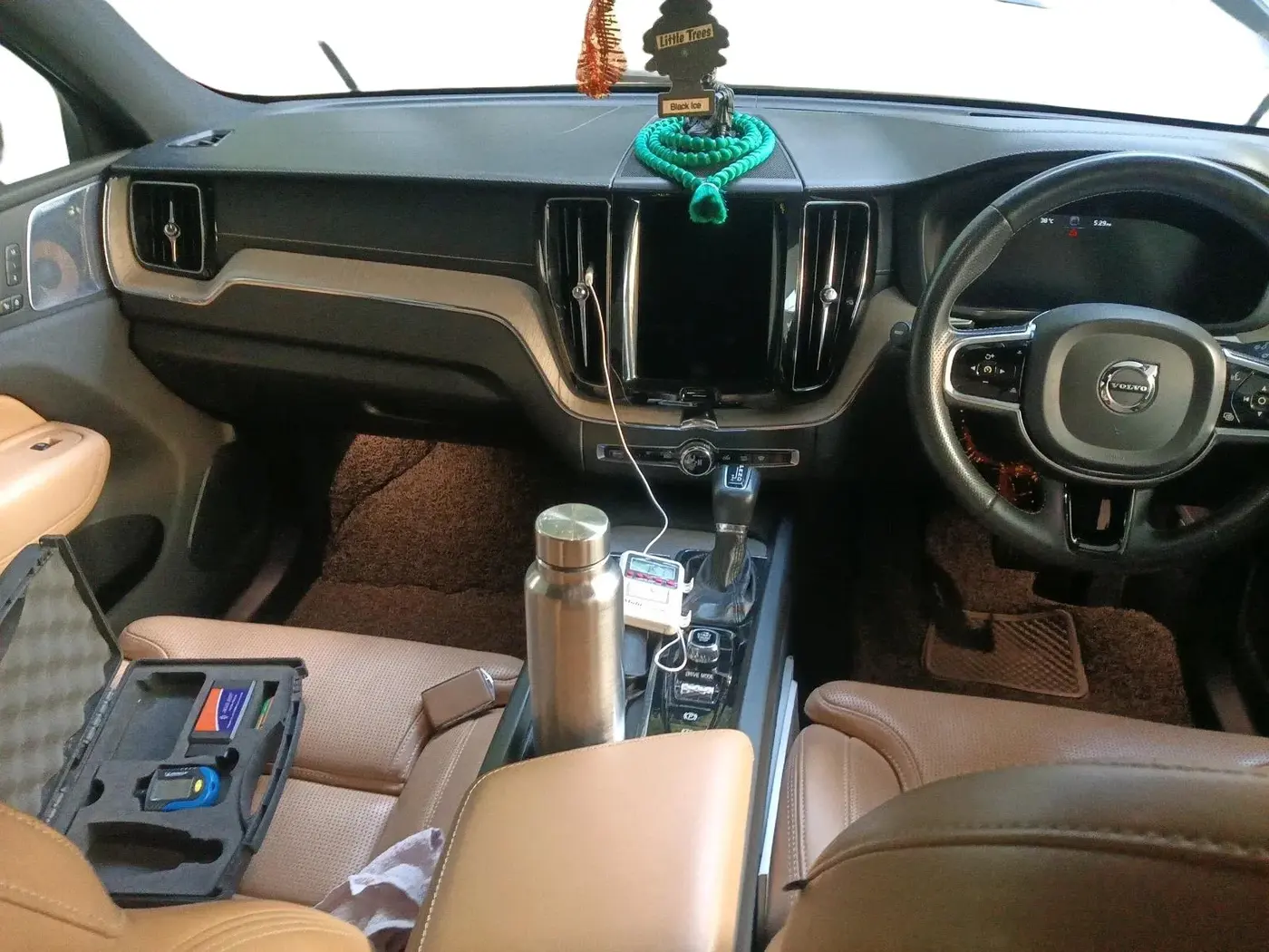 2019 Volvo XC 60 D5 INSCRIPTION, Diesel, Automatic, 1,38,189 km, interior