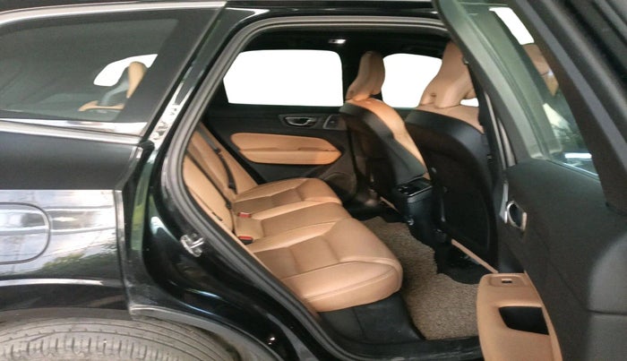 2019 Volvo XC 60 D5 INSCRIPTION, Diesel, Automatic, 1,38,189 km, interior