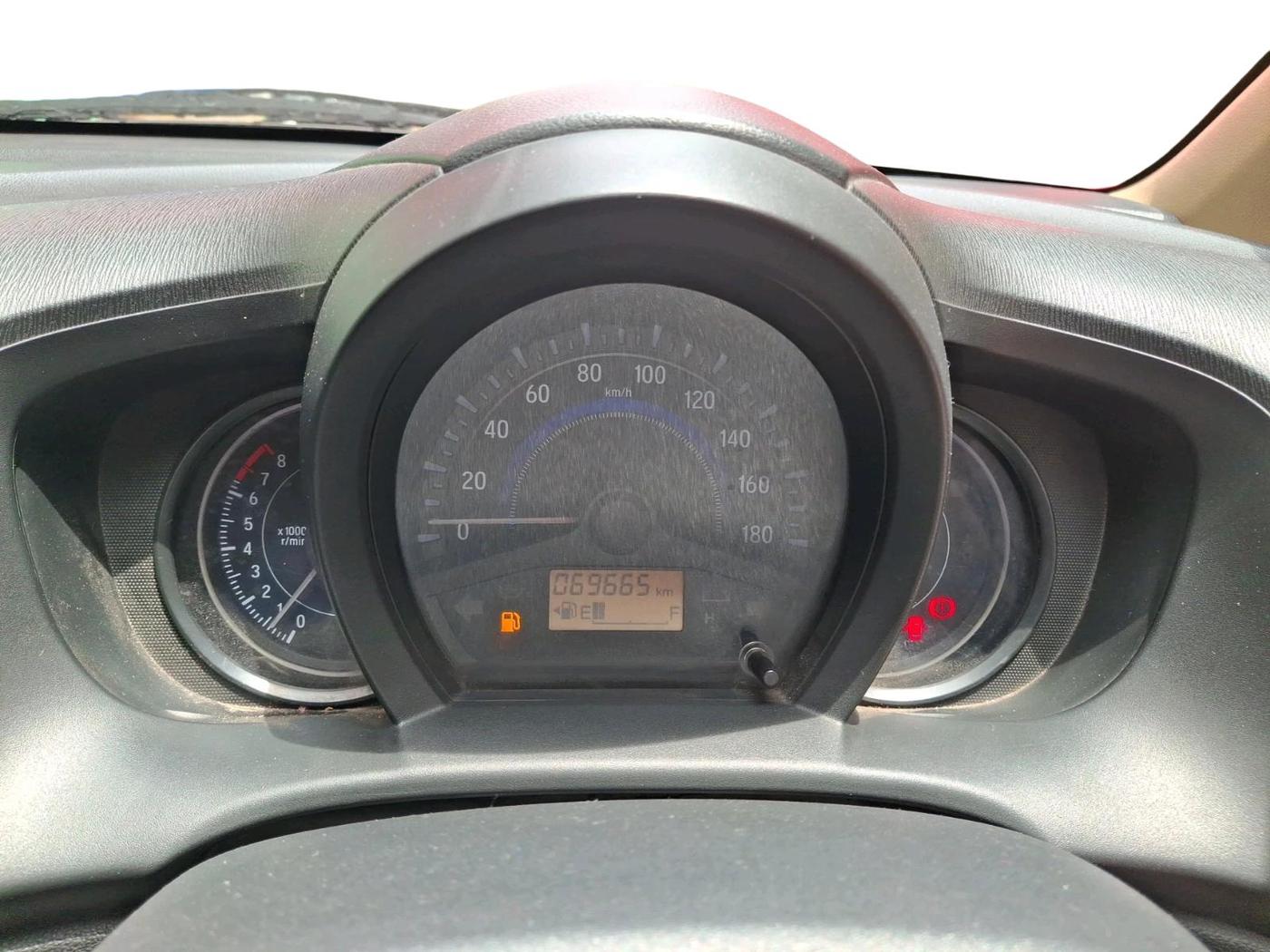 2015 Honda Brio S MT, Petrol, Manual, 69,665 km, interior