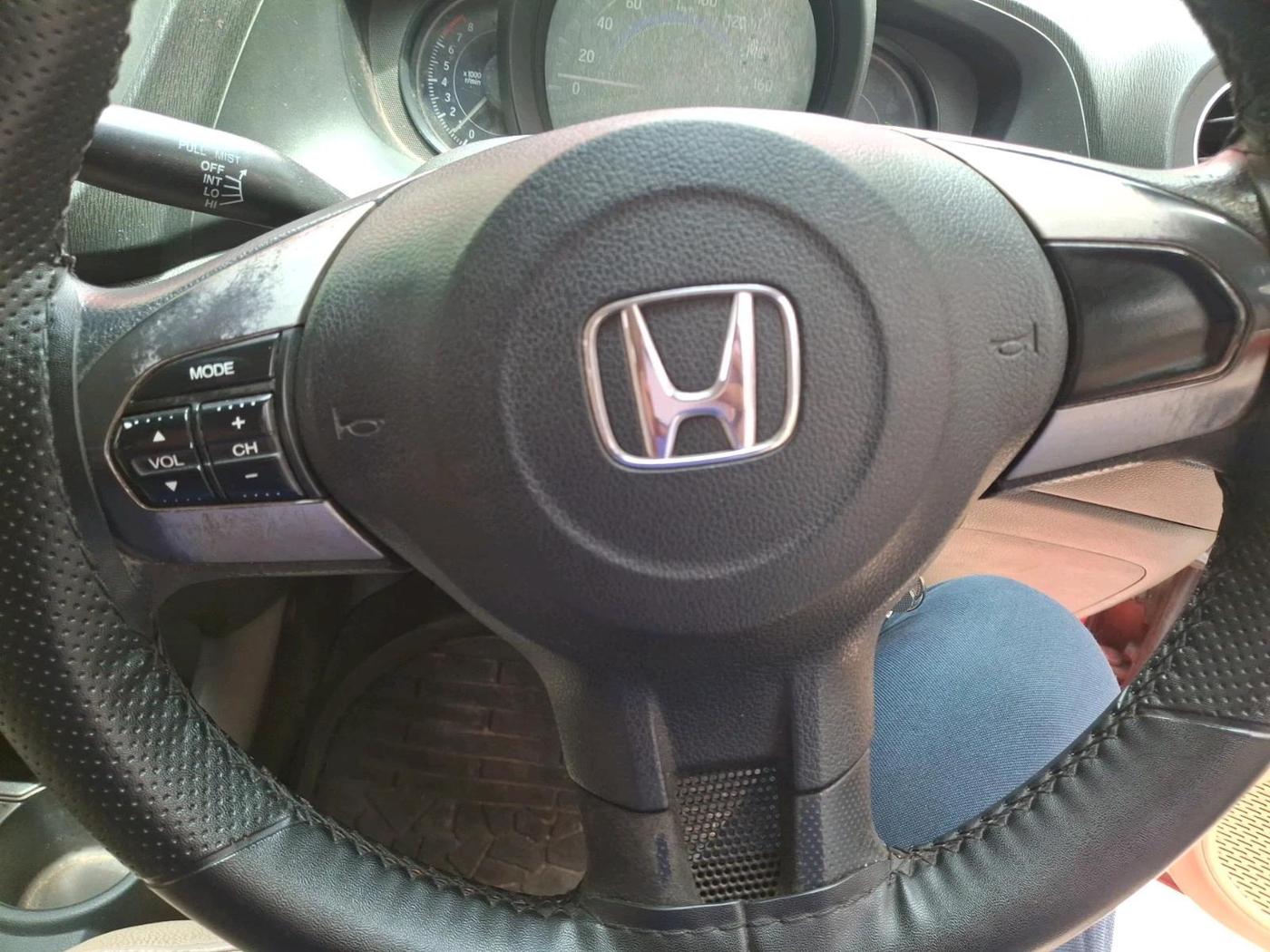 2015 Honda Brio S MT, Petrol, Manual, 69,665 km, interior