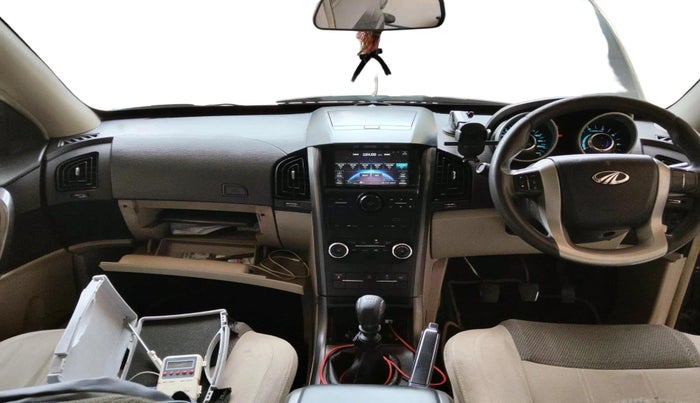 2016 Mahindra XUV500 W6, Diesel, Manual, 1,26,641 km, interior