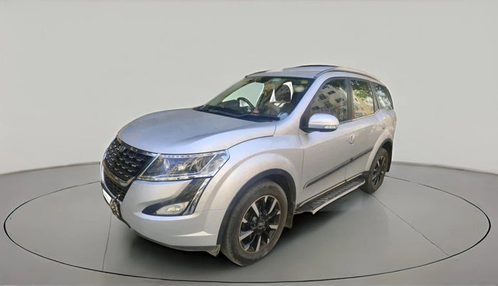 2018 Mahindra XUV500 W11 AT, Diesel, Automatic, 92,475 km, exterior