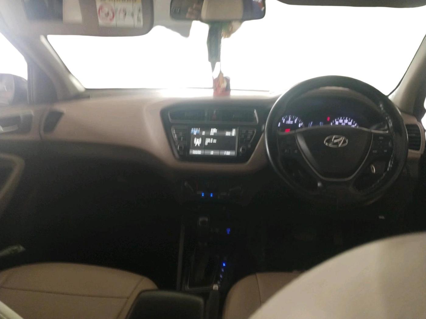 2019 Hyundai Elite i20 SPORTZ PLUS  1.2 CVT, Petrol, Automatic, 93,518 km, interior