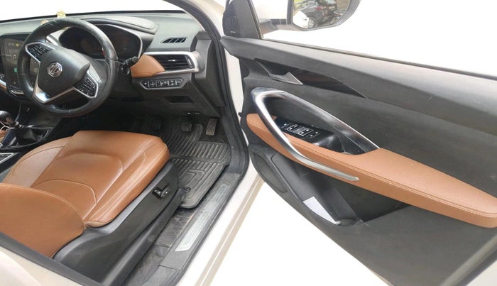 2021 MG HECTOR PLUS SHARP 2.0 DIESEL TURBO MT 6-STR, Diesel, Manual, 1,29,756 km, interior