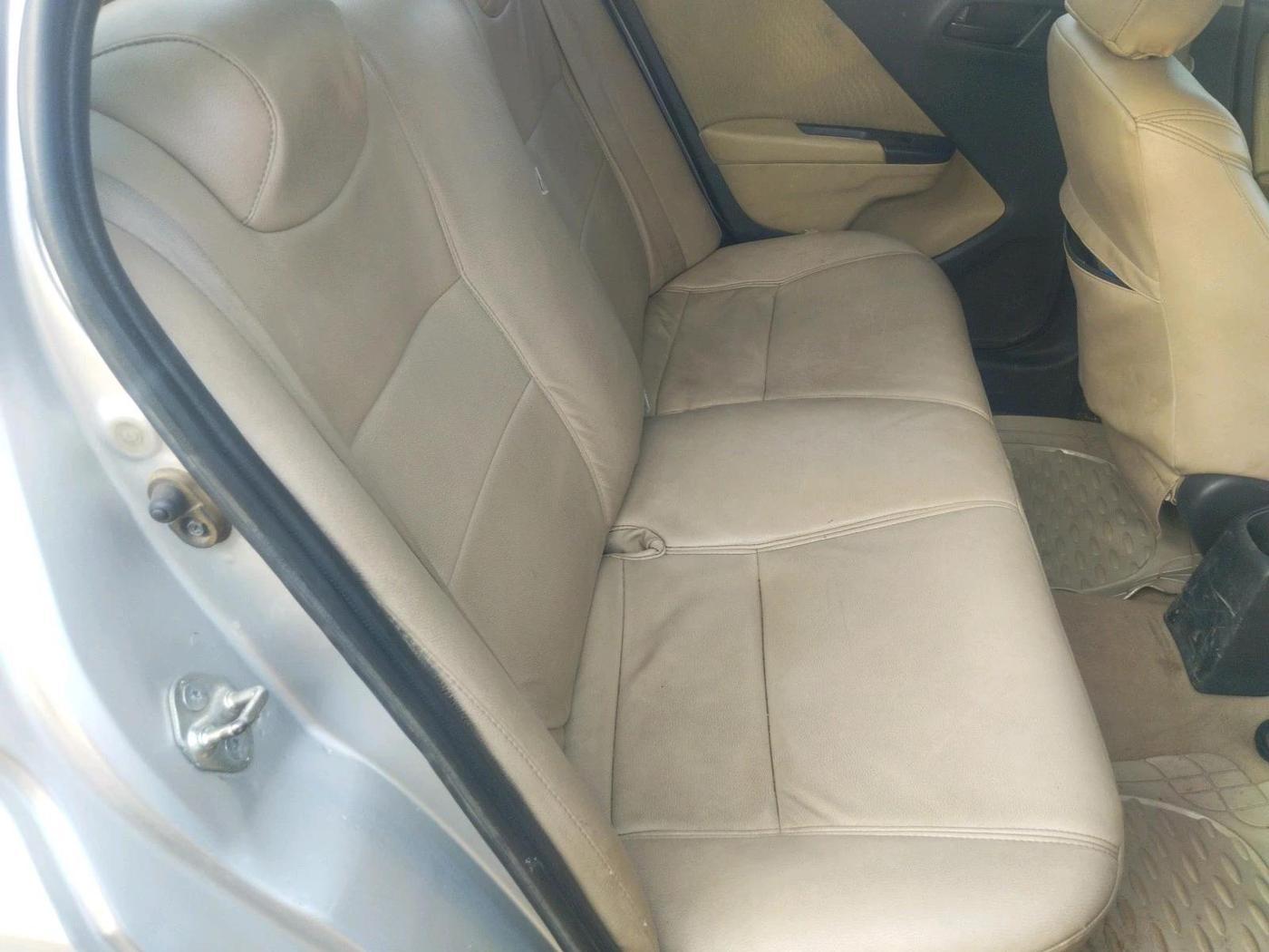 2014 Honda City 1.5L I-DTEC S, Diesel, Manual, 1,29,977 km, interior