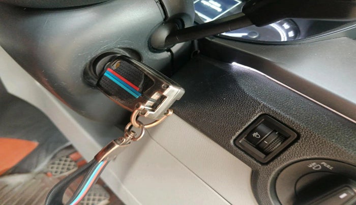 2022 Skoda KUSHAQ AMBITION 1.0L TSI MT, Petrol, Manual, 40,019 km, interior