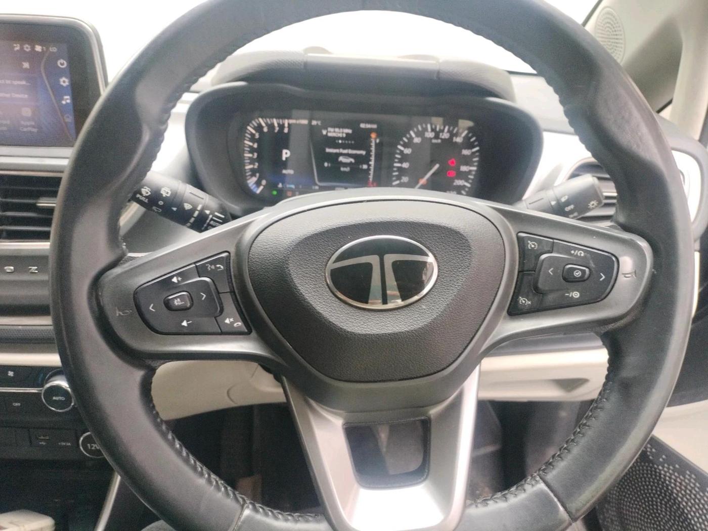 2024 Tata ALTROZ XZA + SUNROOF, Petrol, Automatic, 28,748 km, interior