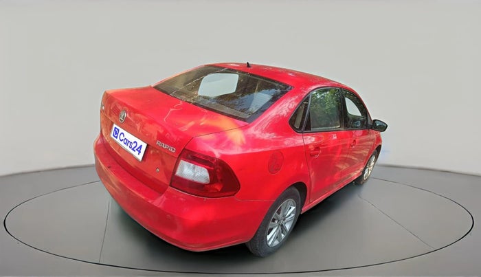 2015 Skoda Rapid 1.5 TDI CR AMBITION WITH ALLOY, Diesel, Manual, 1,38,617 km, exterior