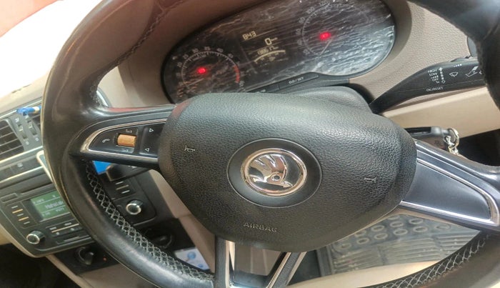 2015 Skoda Rapid 1.5 TDI CR AMBITION WITH ALLOY, Diesel, Manual, 1,38,617 km, interior