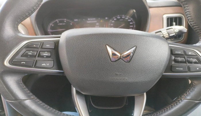 2023 Mahindra SCORPIO-N Z8 L DIESEL AT 4WD 7 STR, Diesel, Automatic, 1,42,168 km, interior