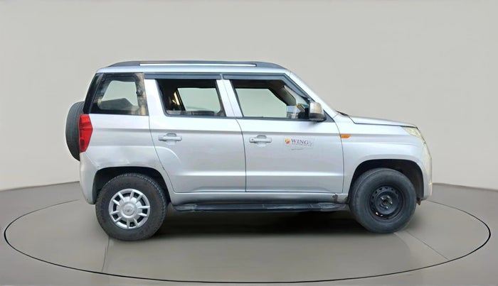 2017 Mahindra TUV300 T6, Diesel, Manual, 1,99,012 km, exterior