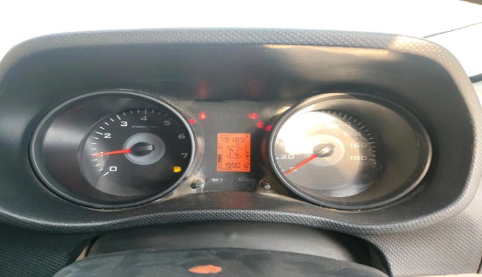 2017 Mahindra TUV300 T6, Diesel, Manual, 1,99,012 km, interior