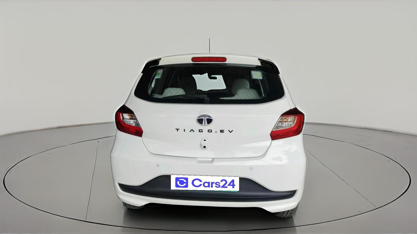 2024 Tata TIAGO EV XZ PLUS TECH LUX LONG RANGE, Electric, Automatic, 19,825 km, exterior