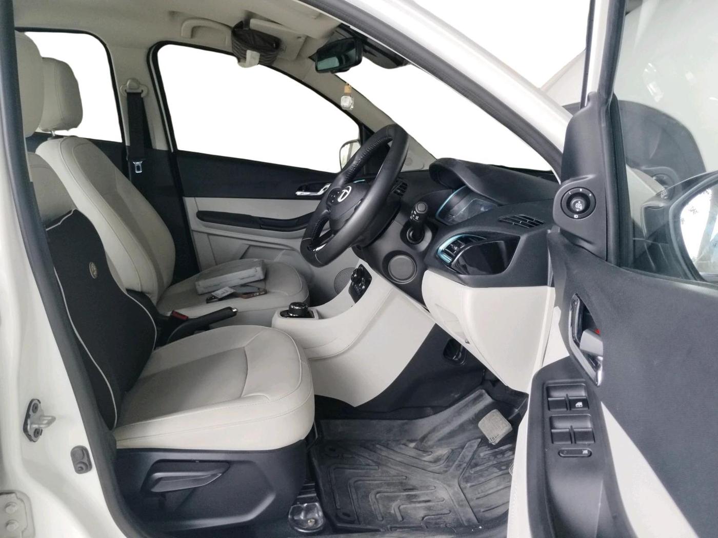 2024 Tata TIAGO EV XZ PLUS TECH LUX LONG RANGE, Electric, Automatic, 19,825 km, interior