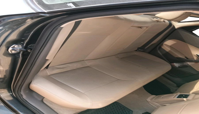 2018 Volkswagen Vento HIGHLINE PLUS 1.5 AT 16 ALLOY, Diesel, Automatic, 71,822 km, interior