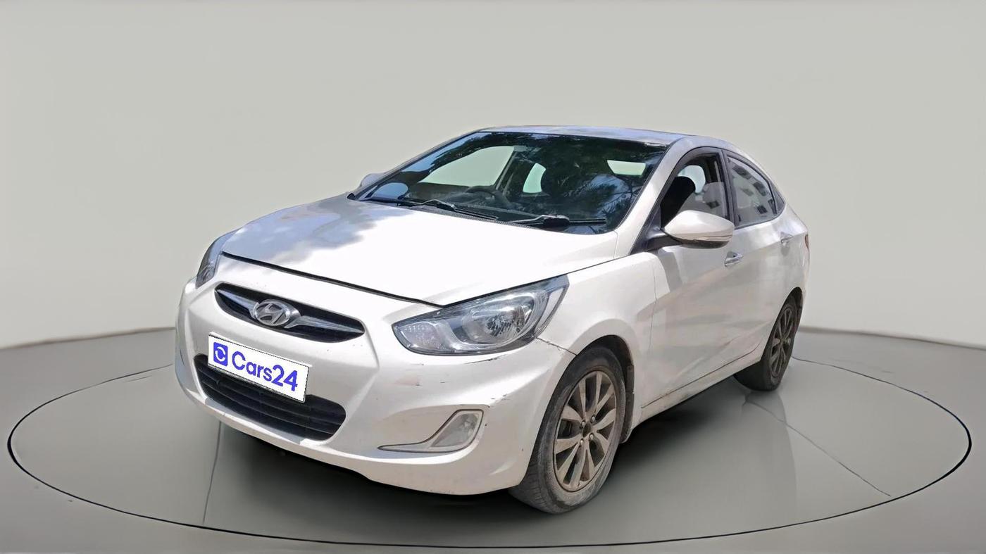 2013 Hyundai Verna FLUIDIC 1.6 CRDI SX, Diesel, Manual, 3,63,876 km, exterior