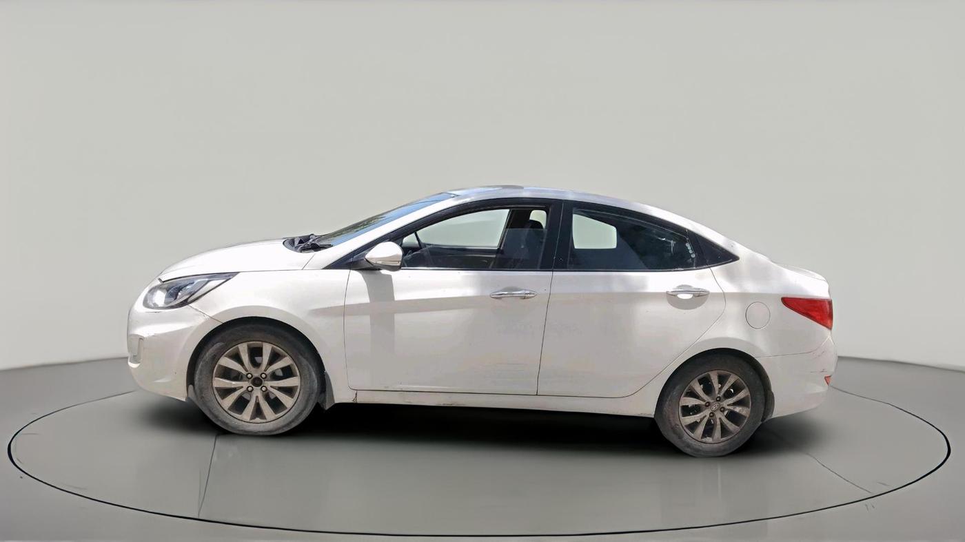 2013 Hyundai Verna FLUIDIC 1.6 CRDI SX, Diesel, Manual, 3,63,876 km, exterior