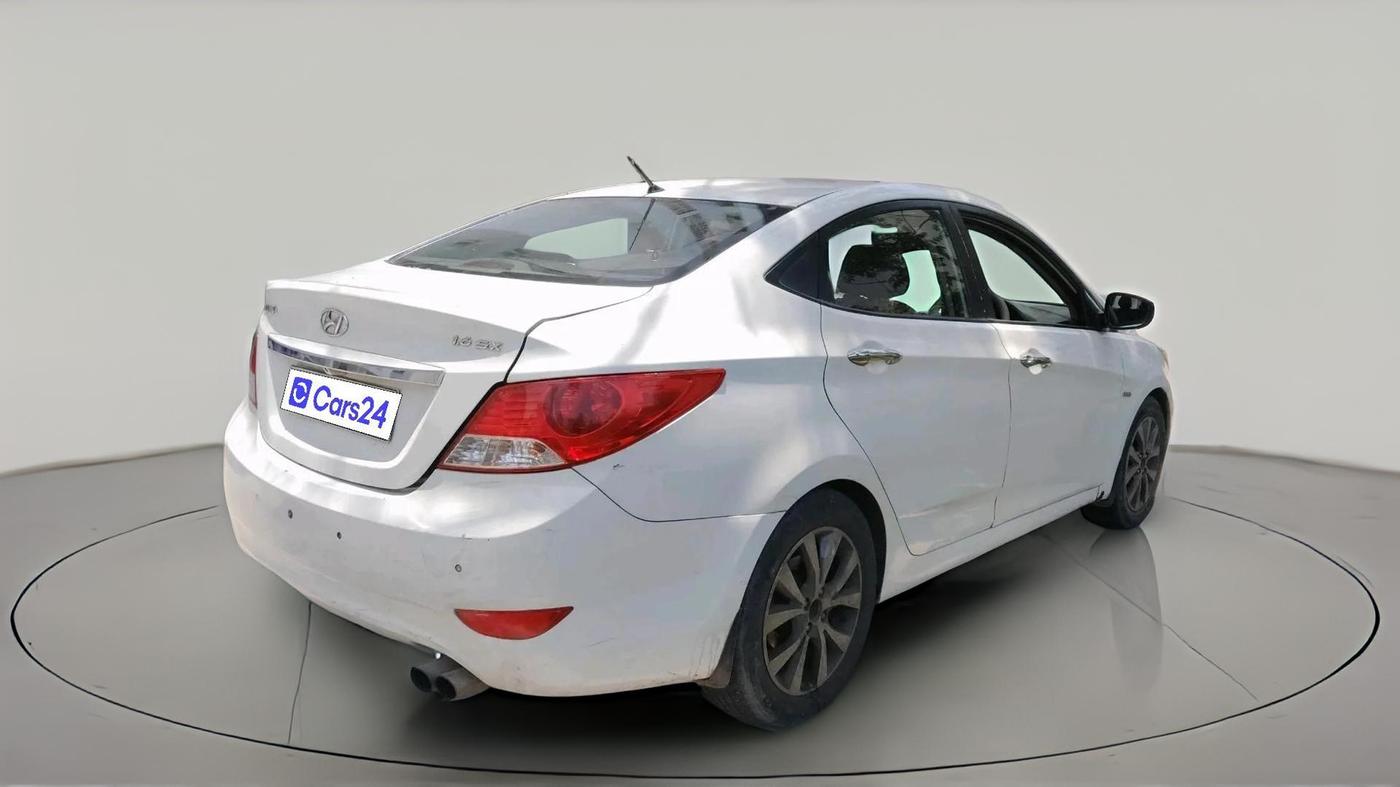 2013 Hyundai Verna FLUIDIC 1.6 CRDI SX, Diesel, Manual, 3,63,876 km, exterior
