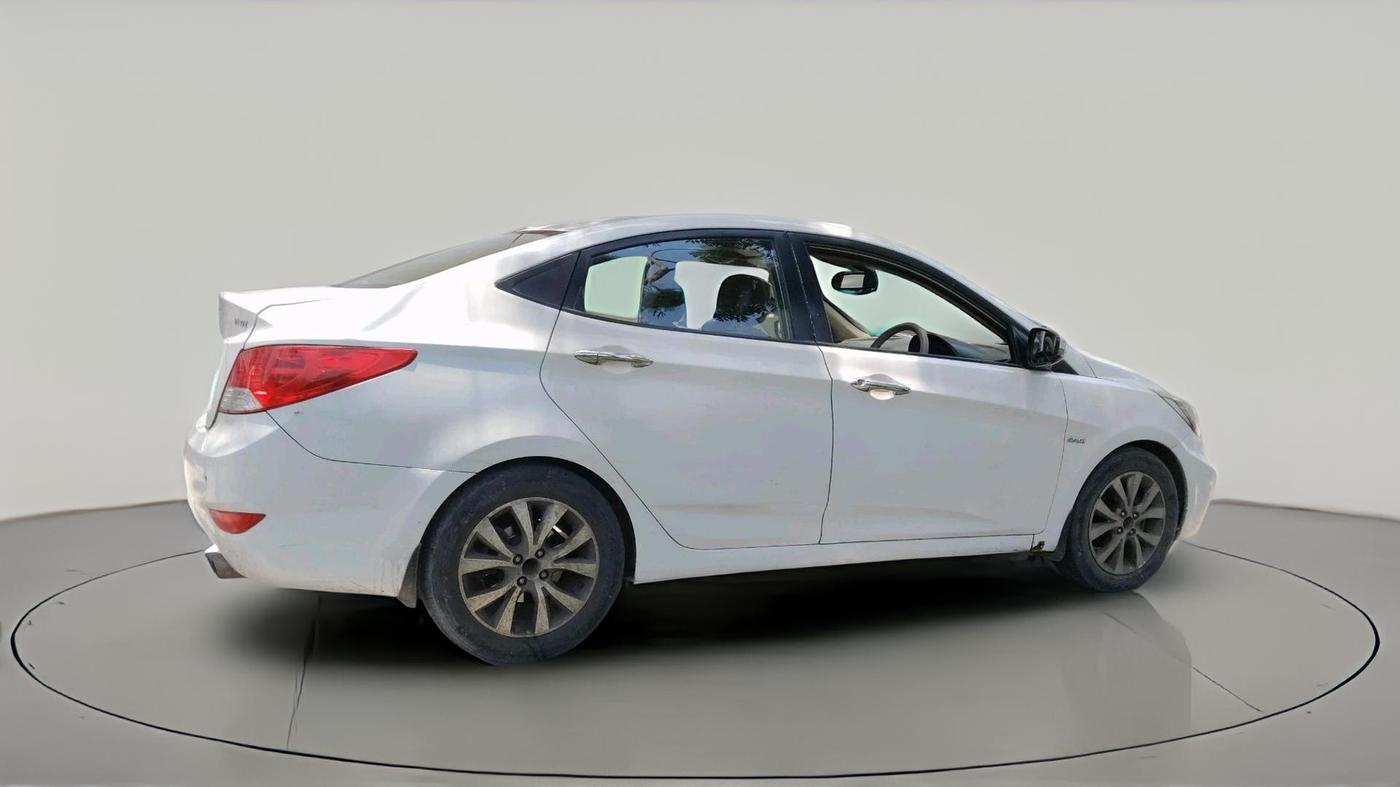 2013 Hyundai Verna FLUIDIC 1.6 CRDI SX, Diesel, Manual, 3,63,876 km, exterior