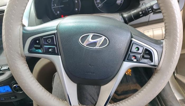 2013 Hyundai Verna FLUIDIC 1.6 CRDI SX, Diesel, Manual, 3,63,876 km, interior