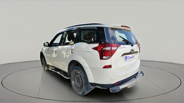 2018 Mahindra XUV500 W7, Diesel, Manual, 57,003 km, exterior